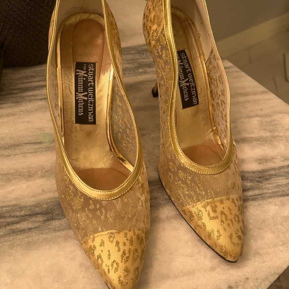 COPY - Omg the golden slippers Stuart Weitzman  opera ball room shoes size 8,5 … - Picture 1 of 17